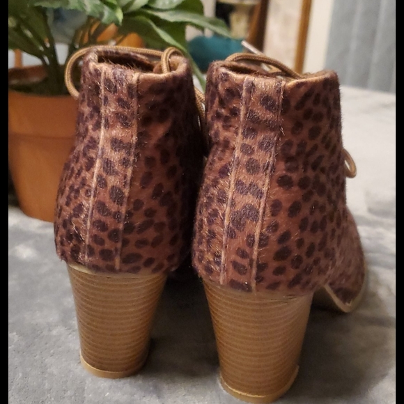 Heels - Picture 3 of 4